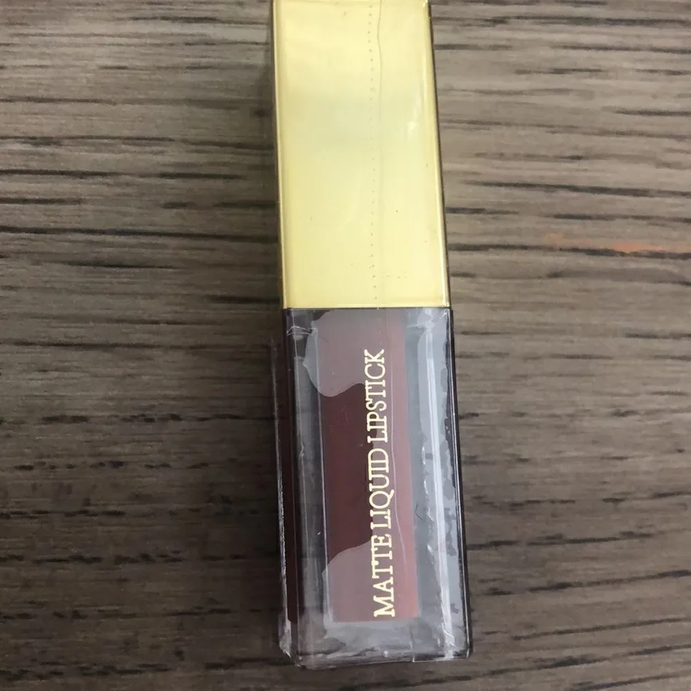 LIQUID LIPSTIICK-COCO- BITE SIZED New in original wrapping Ipsy bag